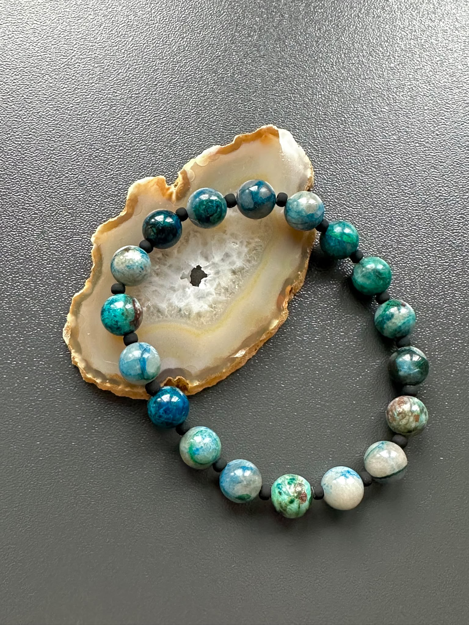 Armband Shattuckit